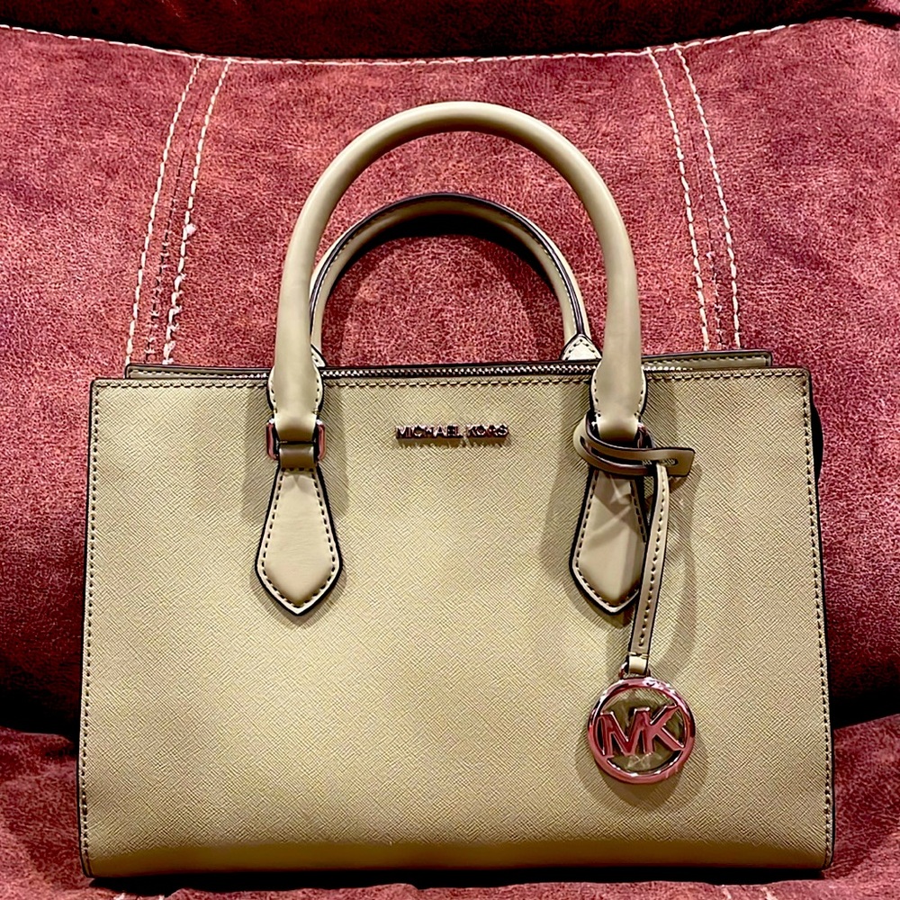 Michael kors light sage medium center zip